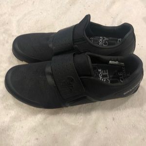 SoulCycle Legend Cycling Cleats in Black!!